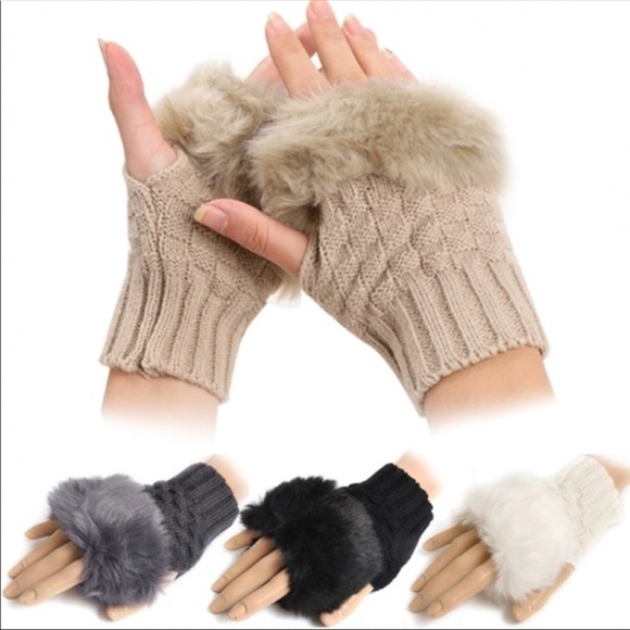 Accessories - 🎁 SALE Fur Fingerless Gloves, Mittens